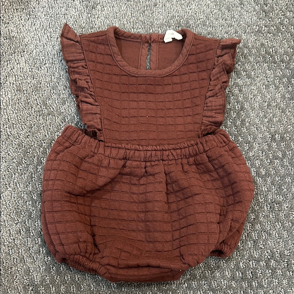 Quincy Mae Ruffle Bubble Romper || Plum (3-6m)